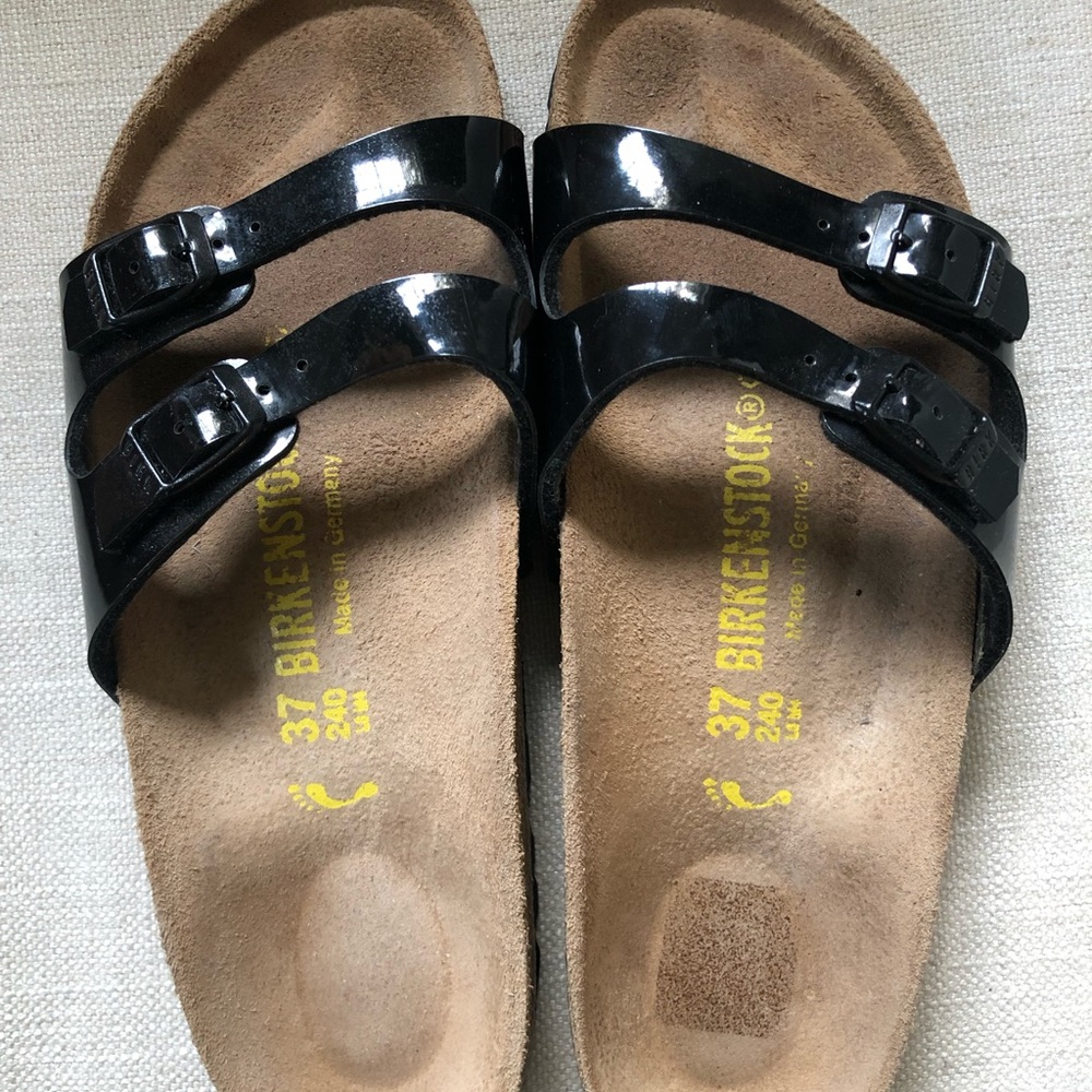 Birkenstock black patent sandals sz 37